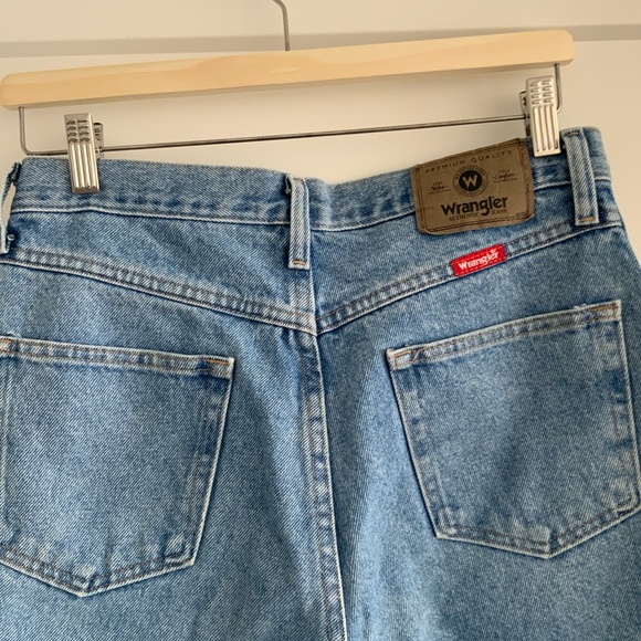 WRANGLER MID-RISE STRAIGHT LEG JEANS - Picture 4 of 5